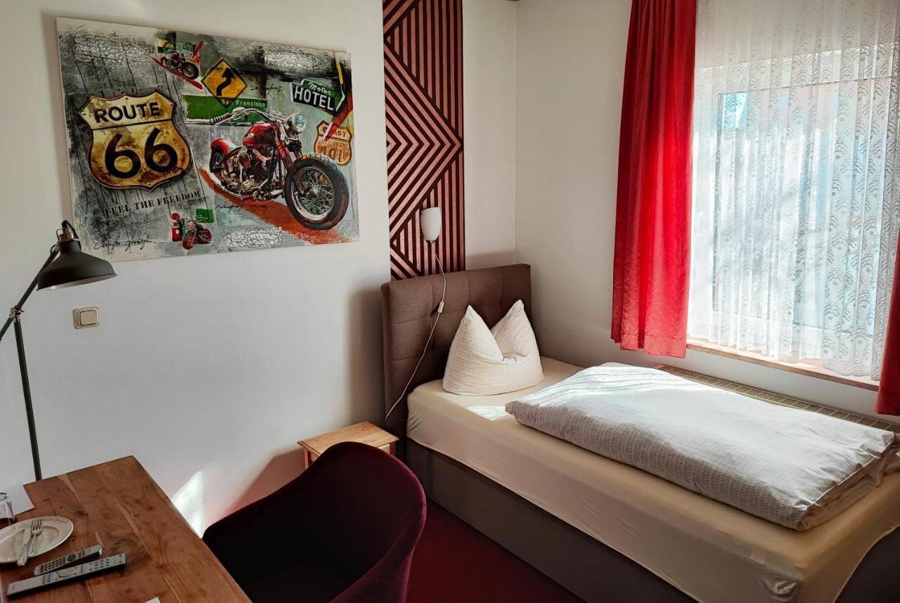 Hotel Und Restaurant Hohenzollern Ерфурт Екстериор снимка